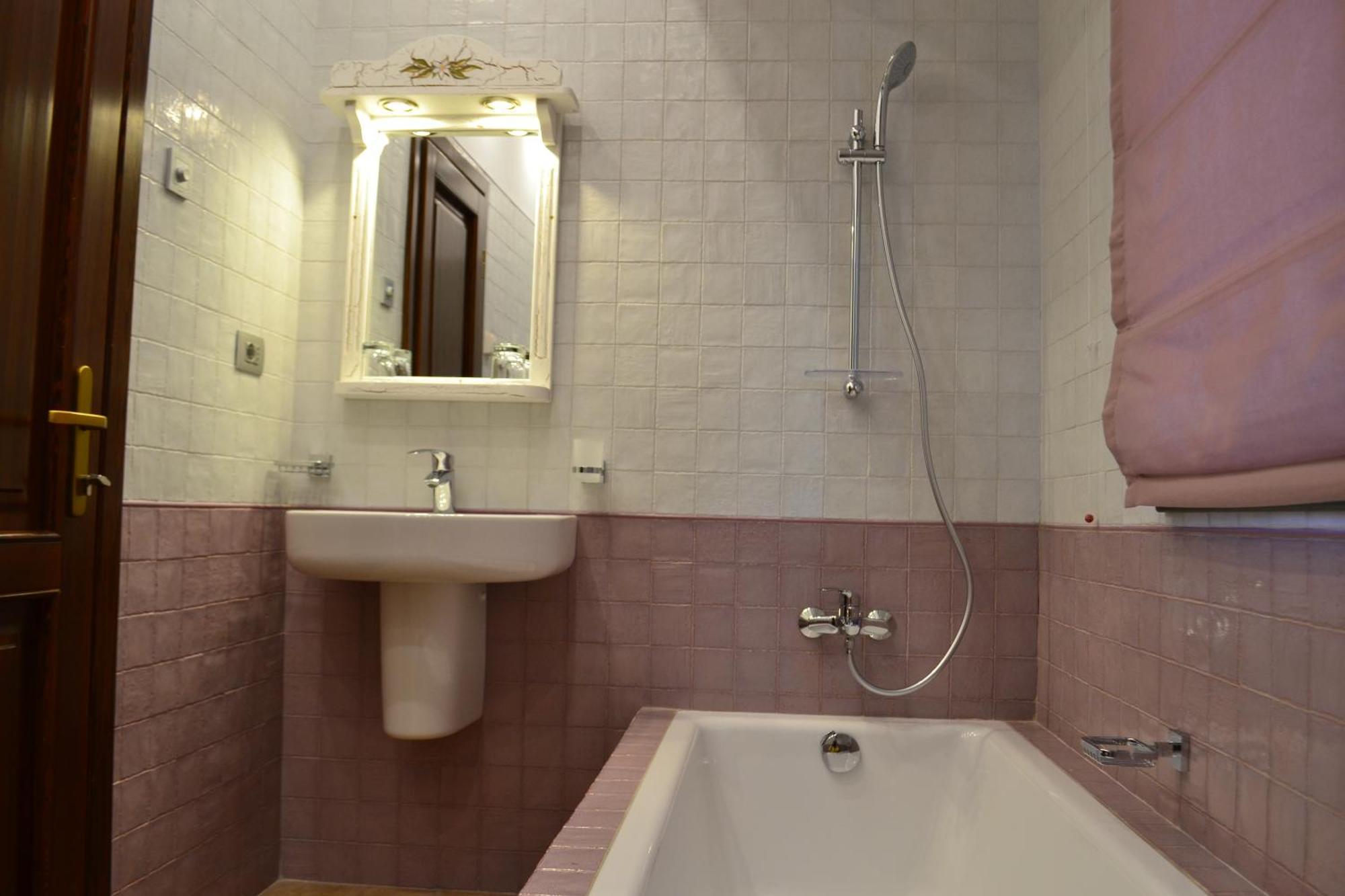 Casa Comana Boutique Hotel Bucureşti Ngoại thất bức ảnh